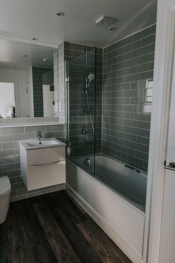 Cavendish House With Secure, Allocated Parking, 2 Mins Walk From Windsor Castle ภายนอก รูปภาพ
