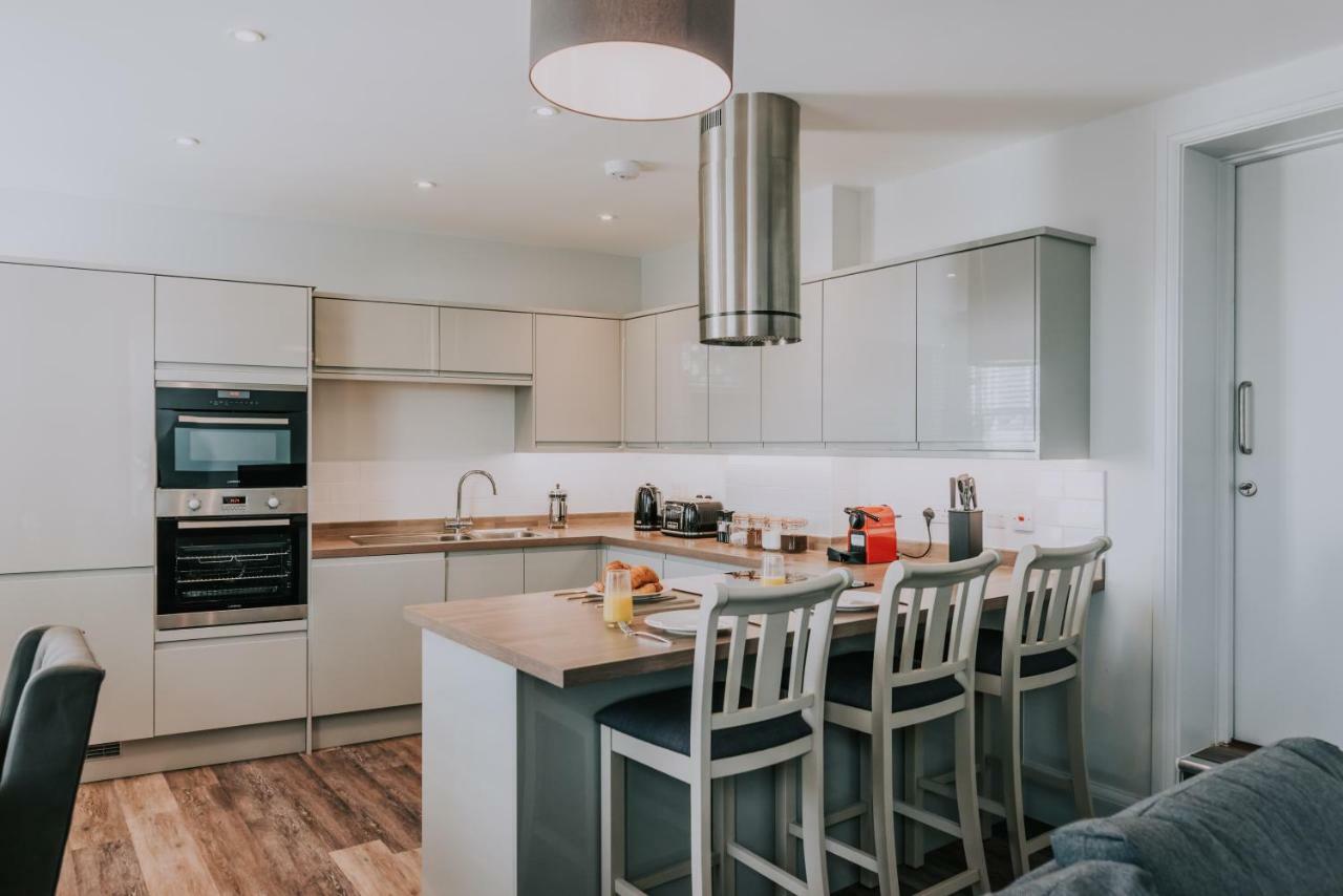 Cavendish House With Secure, Allocated Parking, 2 Mins Walk From Windsor Castle ภายนอก รูปภาพ