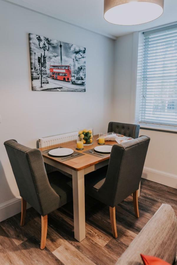 Cavendish House With Secure, Allocated Parking, 2 Mins Walk From Windsor Castle ห้อง รูปภาพ