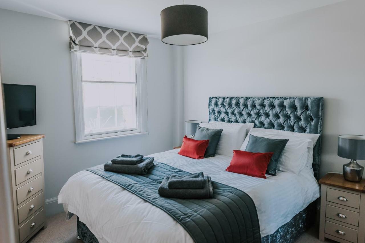 Cavendish House With Secure, Allocated Parking, 2 Mins Walk From Windsor Castle ภายนอก รูปภาพ
