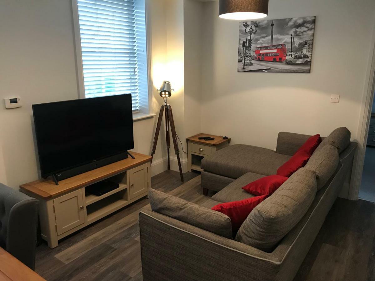 Cavendish House With Secure, Allocated Parking, 2 Mins Walk From Windsor Castle ห้อง รูปภาพ